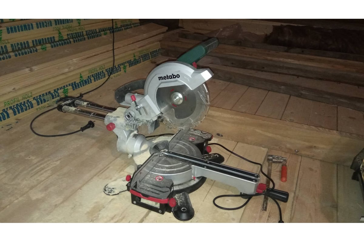 Торцовочная пила Metabo KGS 216 M 619260000