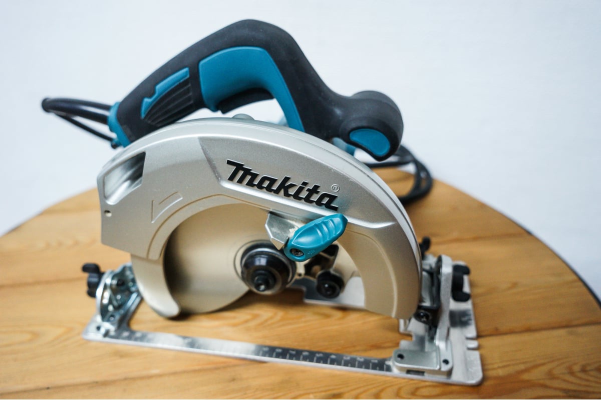 Купить Пилу Makita Hs7601