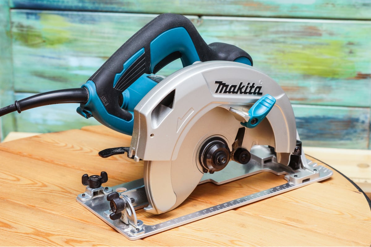 Купить Пилу Makita Hs7601