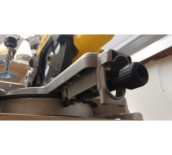 Торцовочная пила DEWALT DWS774 - выгодная цена, отзывы, характеристики ...