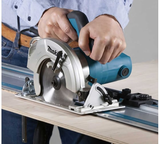 Дисковая пила Makita HS6601J