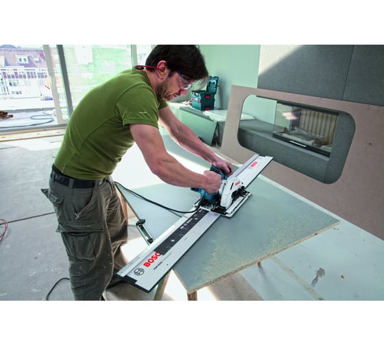 Циркулярная пила Bosch GKS 55+G 0.601.682.000