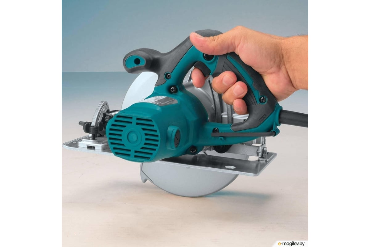 Дисковая пила Makita HS7600