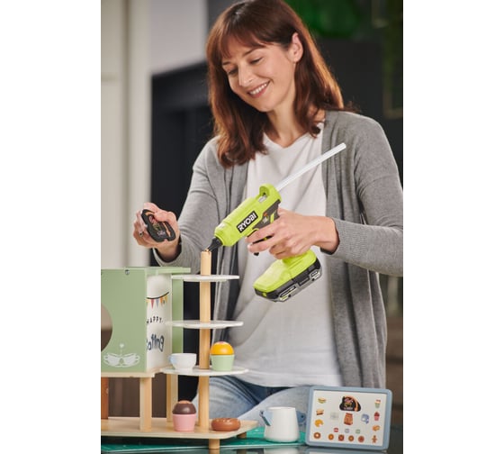Клеевой пистолет Ryobi 18В RGLU18-0 5133005717 - выгодная цена