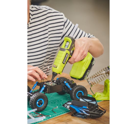 Клеевой пистолет Ryobi 18В ONE+ RGL18-0 5133005002