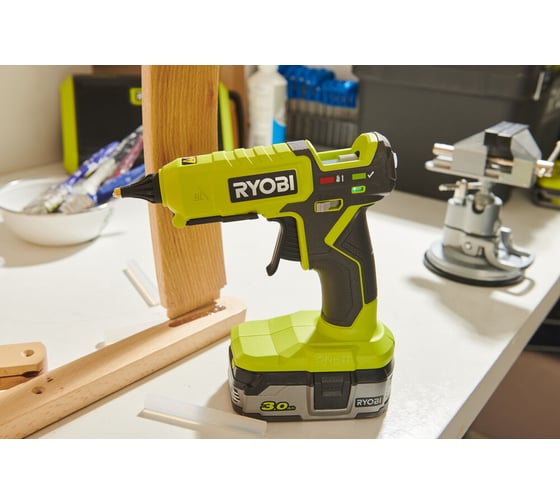 Клеевой пистолет Ryobi 18В ONE+ RGL18-0 5133005002