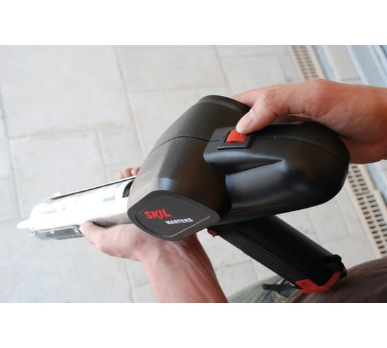 Аккумуляторный пистолет для герметика SKIL 2055NA F0152055NA
