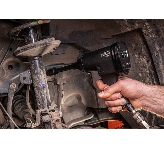 Пневматический ударный гайковерт NEO Tools 1/2", 320 Нм, с головками 14-502