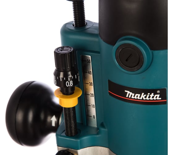 Фрезер Makita RP 1110 C