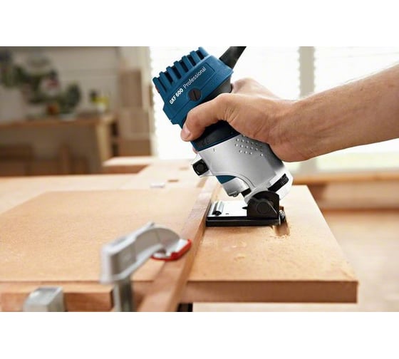 Кромочный фрезер Bosch GKF 600 Professional 0.601.60A.120