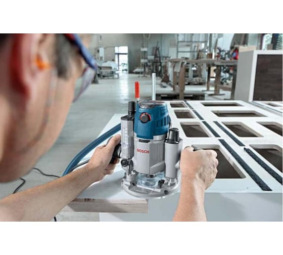 Вертикальная фрезерная машина Bosch GOF 1600 CE Professional 0.601.624.000