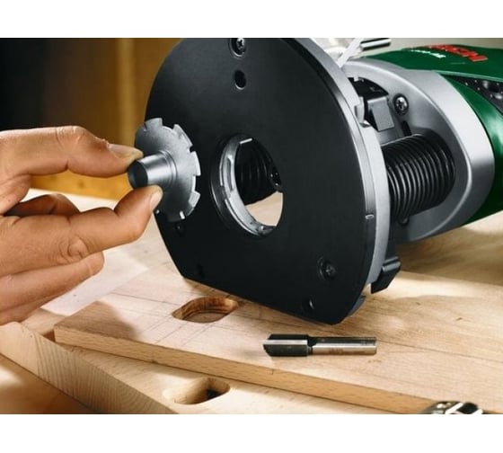Фрезер Bosch POF 1400 ACE + 6 фрез 0.603.26C.801