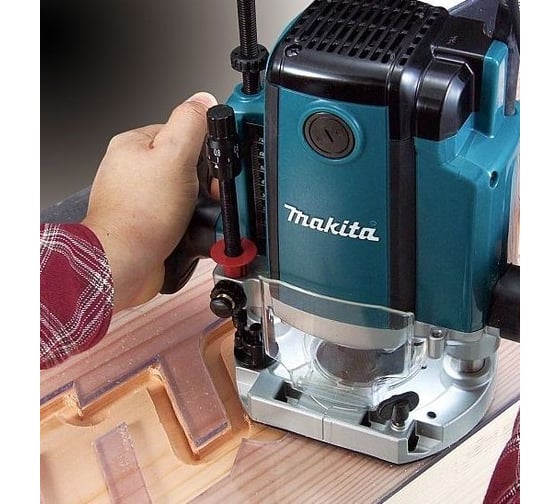 Фрезер Makita RP1801F