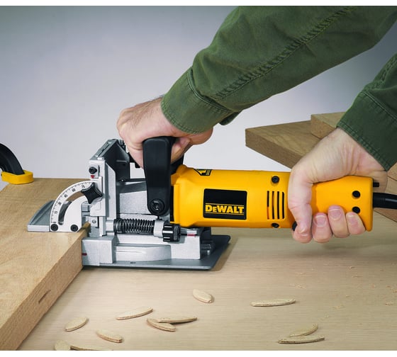 Ламельный фрезер DEWALT DW 682 K