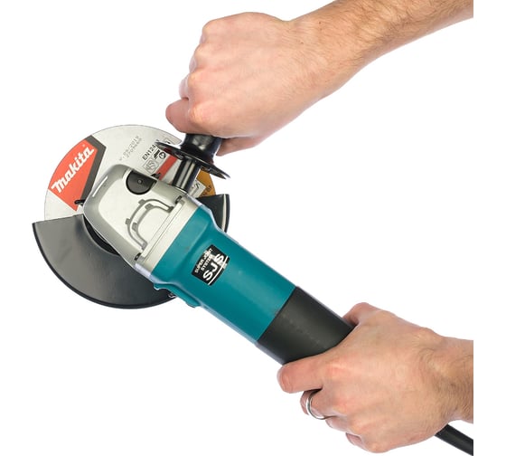 Угловая шлифмашина Makita 9566 C