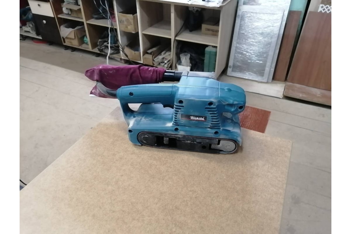 Ленточная шлифмашина Makita 9910