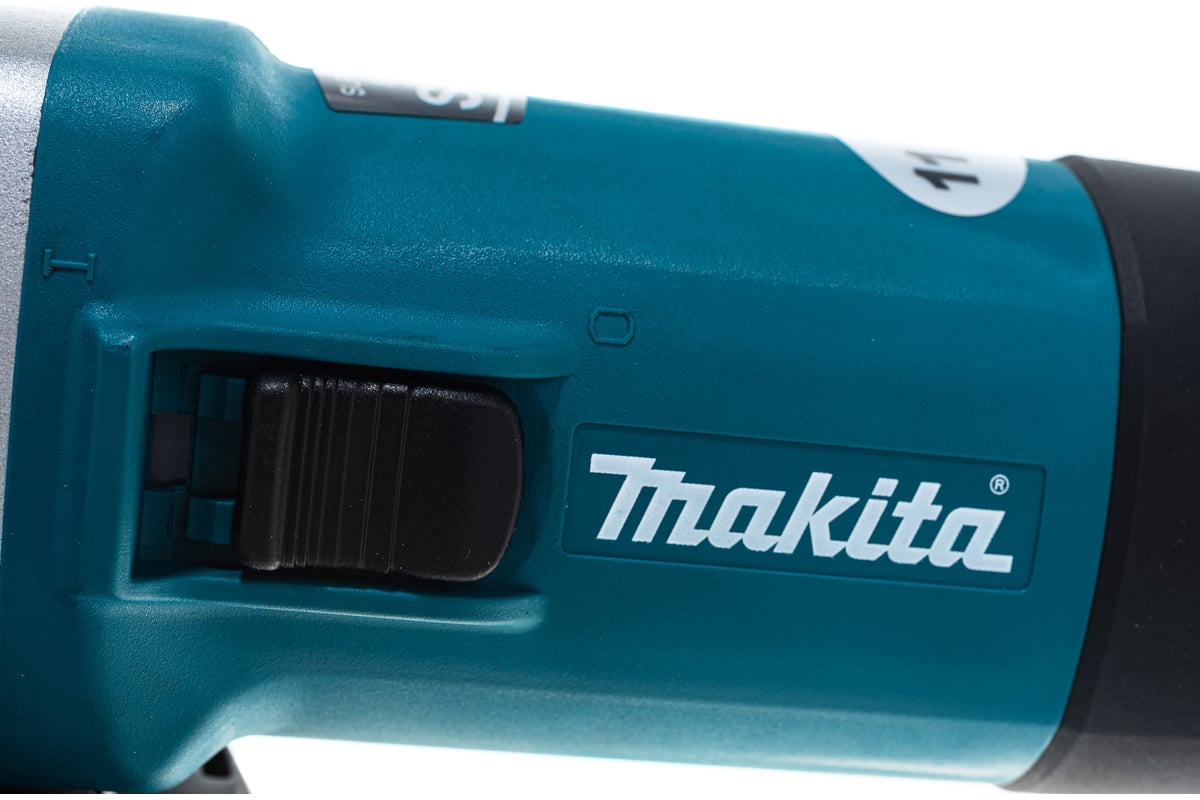 Угловая шлифмашина Makita 9565 HZ