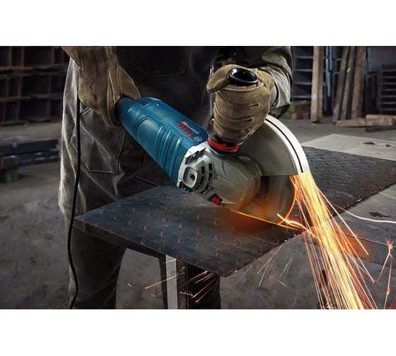 Угловая шлифмашина Bosch GWS 24-230 P 06018C3100