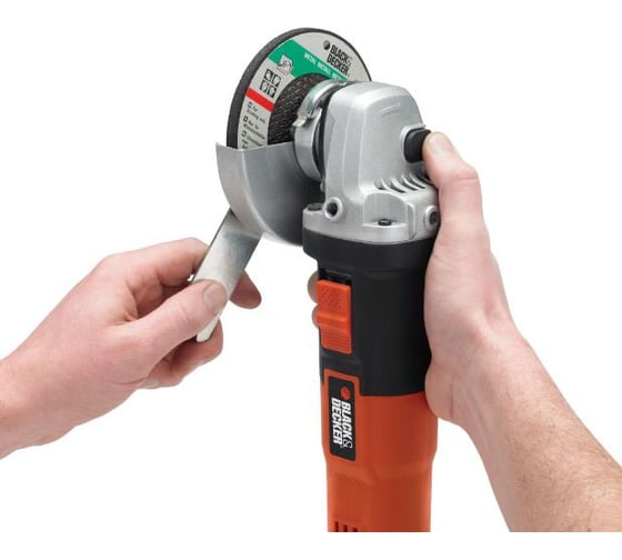 Угловая шлифмашина Black+Decker KG 902 K