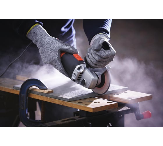 Угловая шлифовальная машина Black+Decker KG912