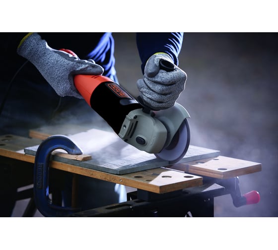 Угловая шлифовальная машина Black+Decker KG1202K