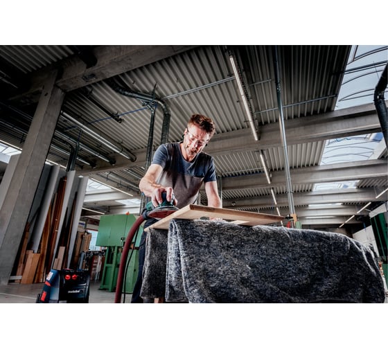 Эксцентриковая шлифмашина Metabo SXE 150-5.0 BL картон 615050000