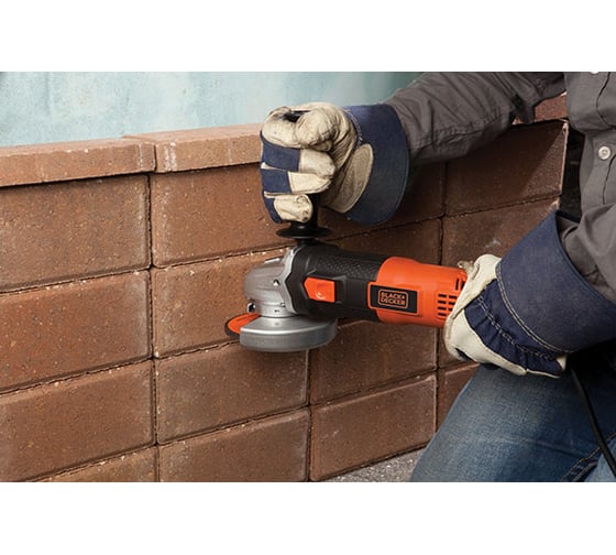 Угловая шлифмашина Black&Decker G850