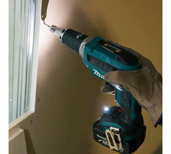 Аккумуляторный шуруповерт Makita LXT DFS452TJX2