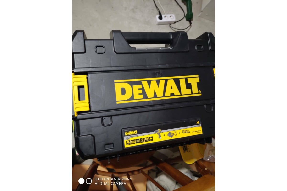 Dewalt 12 в xr dcd701d2 qw. Шуруповерт DEWALT dcd701d2-qw. DEWALT 12 В XR. Аккумулятор DEWALT 12вт неориг.