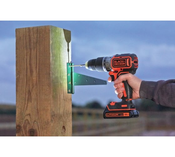 Аккумуляторная ударная дрель-шуруповерт Black&Decker BL188N