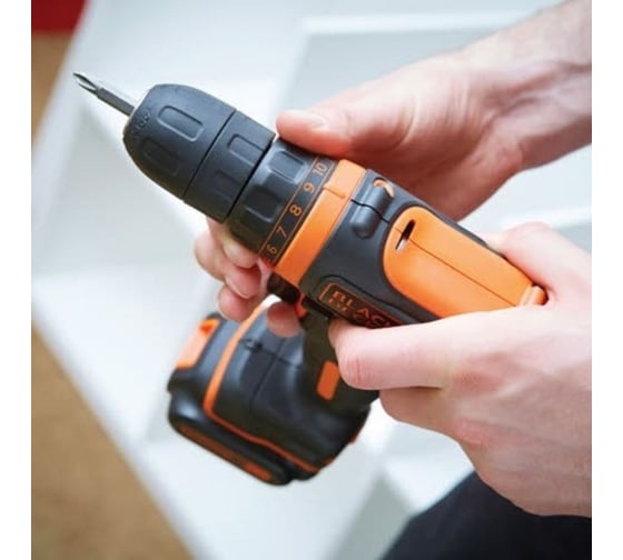Компактная аккумуляторная дрель-шуруповерт Black&Decker BDCDD12KB-QW
