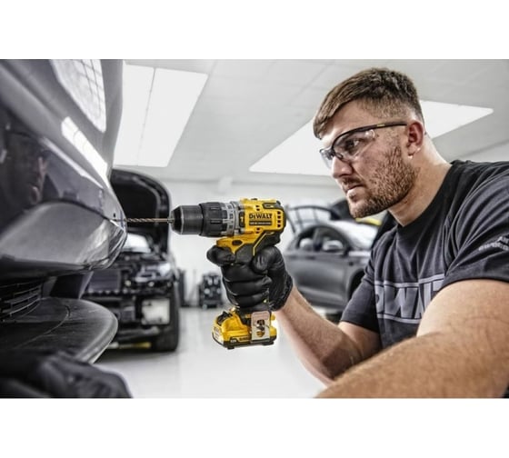 Бесщеточная ударная дрель-шуруповерт DEWALT 12 В XR DCD706D2-QW