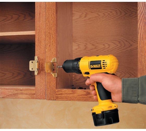 Аккумуляторная дрель-шуруповерт DEWALT DC 740 KA