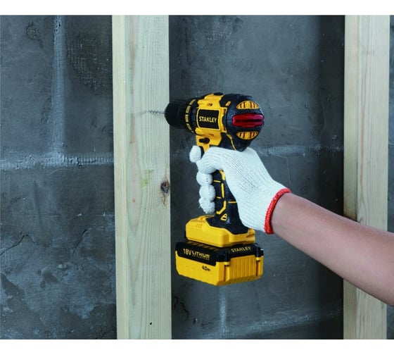 Бесщеточная дрель-шуруповерт Stanley SBD201M2K-RU