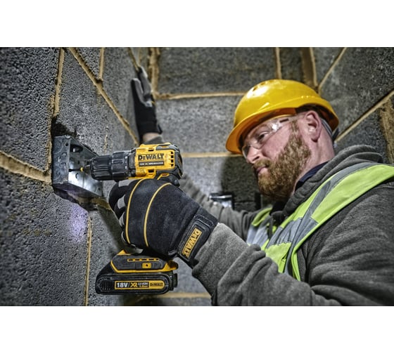 Дрель-шуруповерт DEWALT 18 В XR DCD708N-XJ