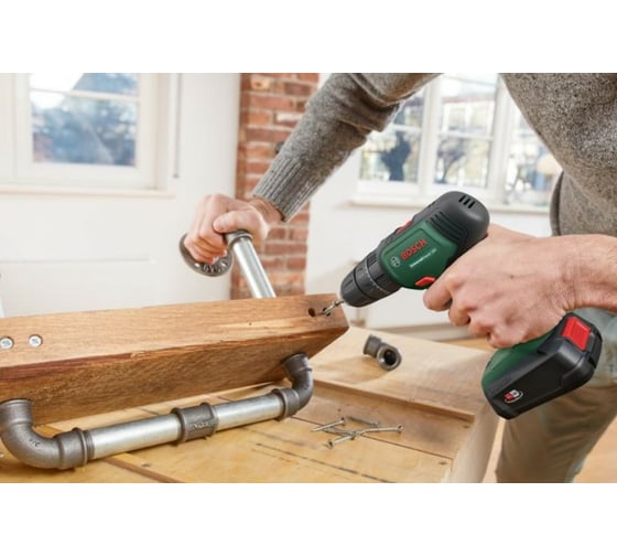 Аккумуляторный шуруповерт Bosch UniversalImpact 18V 06039D4102