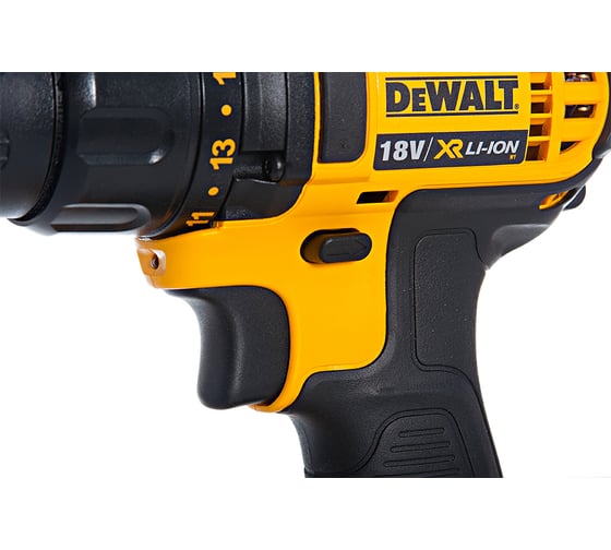 Аккумуляторная дрель-шуруповерт DeWALT DCD 780 C2