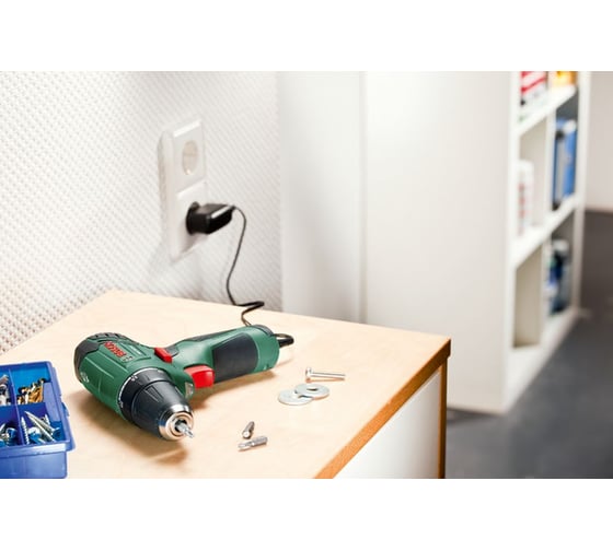 Аккумуляторная дрель-шуруповерт Bosch PSR 10,8 Li 0.603.954.220