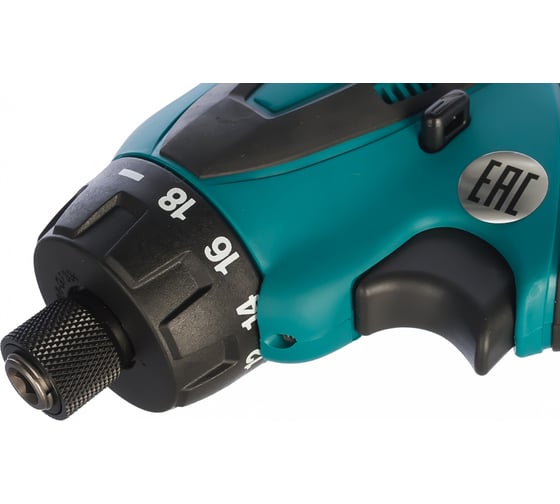 Аккумуляторный шуруповерт Makita DF 030 DWE