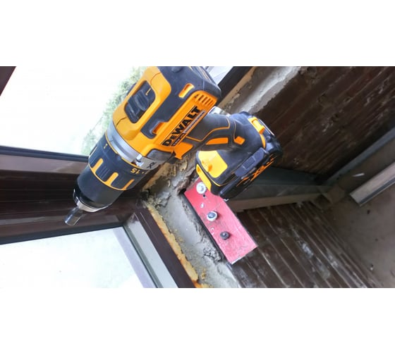 Аккумуляторная дрель-шуруповерт DEWALT DCD 790 M2 19
