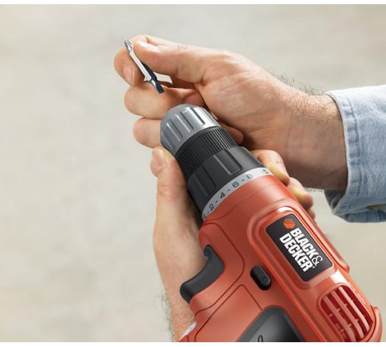 Аккумуляторная дрель-шуруповерт Black+Decker EPC12CAK