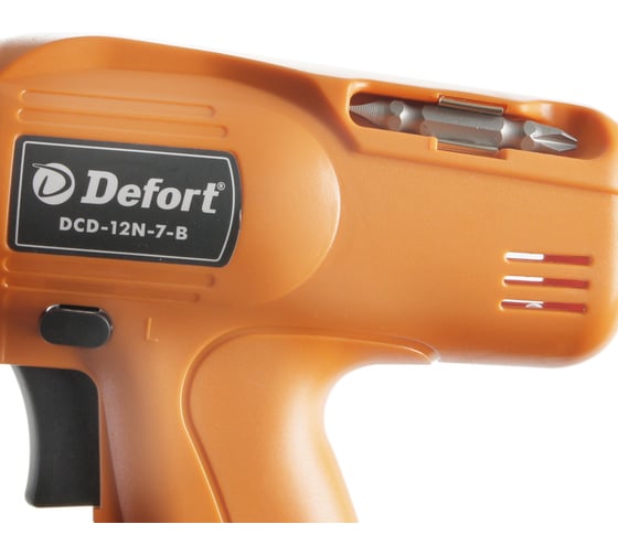 Аккумуляторная дрель-шуруповерт DEFORT DCD-12N-7-B 98299786