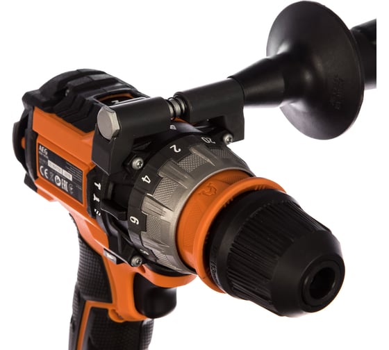 Бесщеточная аккумуляторная дрель-шуруповерт AEG BSB 18CBL LI-402C 4935448463