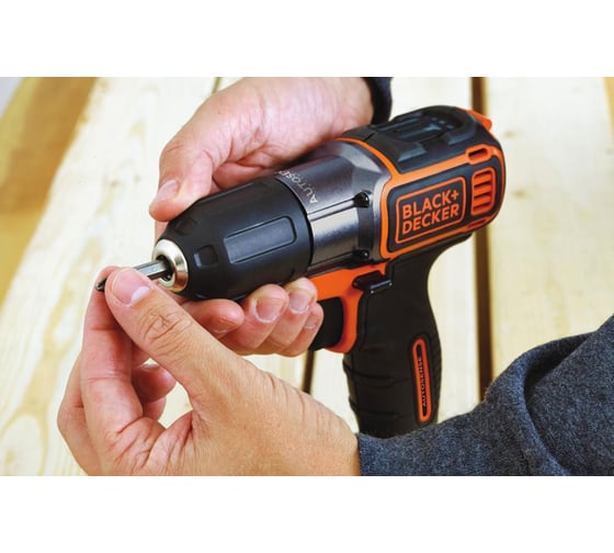 Аккумуляторная дрель-шуруповерт Black+Decker ASD14K