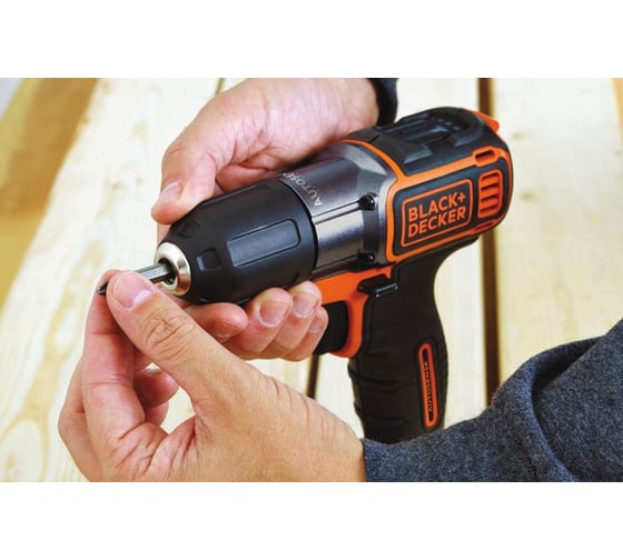 Аккумуляторная дрель-шуруповерт Black+Decker ASD14KB