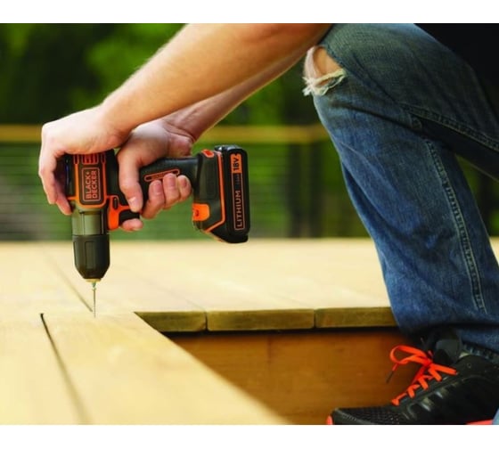 Аккумуляторная дрель-шуруповерт Black+Decker ASD18K