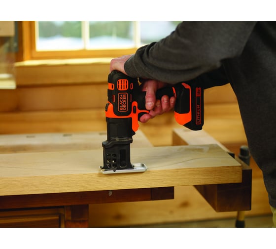 Многофункциональный аккумуляторный инструмент Black+Decker MultiEvo MT218K