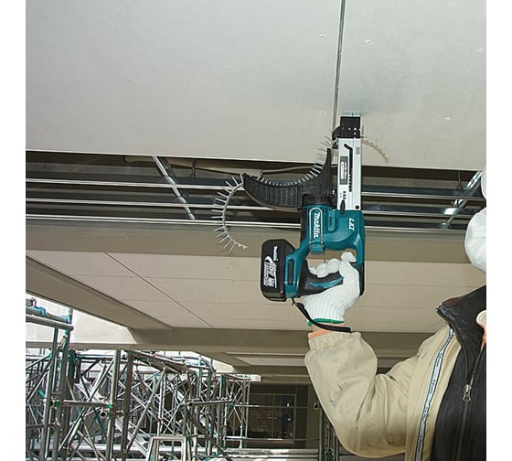 Аккумуляторный шуруповерт Makita DFR550RFE