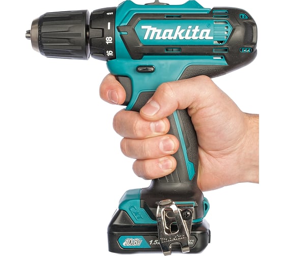 Аккумуляторная дрель-шуруповерт Makita CXT DF331DWYE
