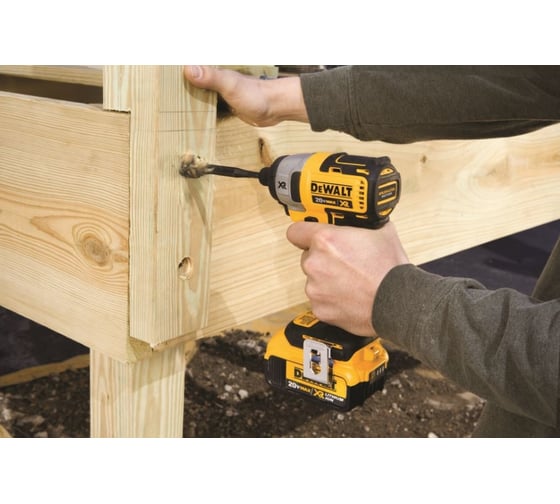 Бесщеточный импульсный шуруповерт Dewalt DCF886D2